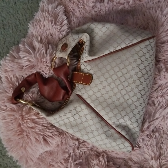 Purse - Picture 2 of 4